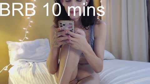 Snapshot of cutie_lilliana chatting on December 2, 11:45 am Lilliana or Lil 3 online show from December 2, 11:45 am