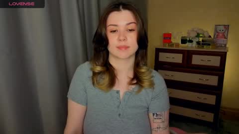 mili online show from April 19, 12:04 pm