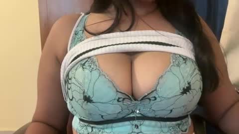 Snapshot of cutie_ruhi chatting on June 16, 4:42 pm Ruhii online show from June 16, 4:42 pm