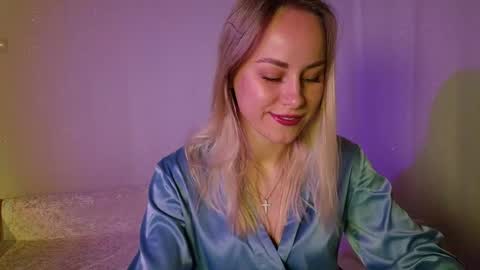 Snapshot of cutie_xoxo_ chatting on May 22, 7:08 pm cutie_xoxo_ online show from May 22, 7:08 pm