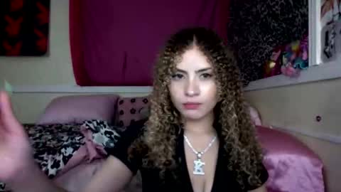 cutiekaylee online show from April 26, 8:01 am