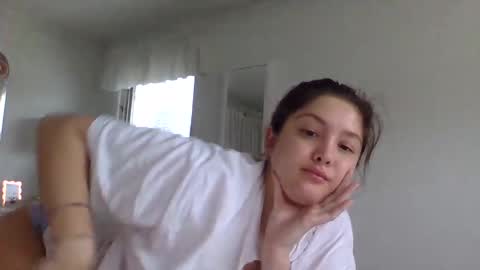 Cutieoggg420 online show from December 11, 5:15 pm