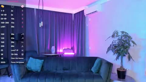 Snapshot of cutiepie69__ chatting on October 2, 7:43 pm cutiepie69__ online show from October 2, 7:43 pm
