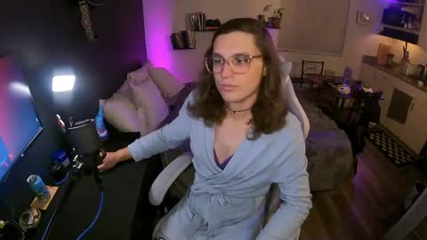 Snapshot of cutiepiescarlett chatting on May 31, 3:58 am cutiepiescarlett online show from May 31, 3:58 am