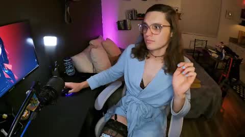 Snapshot of cutiepiescarlett chatting on June 6, 5:56 am cutiepiescarlett online show from June 6, 5:56 am