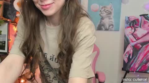 Snapshot of cutierori chatting on February 26, 8:37 am Rori  Instagram cutierori  online show from February 26, 8:37 am