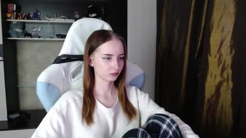 Cutti Crystal online show from March 4, 12:49 am