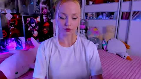 Snapshot of cuttie_ponyy chatting on June 25, 8:24 pm Nora online show from June 25, 8:24 pm