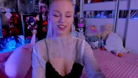 Snapshot of cuttie_ponyy chatting on July 12, 8:22 pm Nora online show from July 12, 8:22 pm
