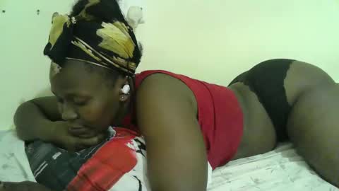 Snapshot of cuty_cindy chatting on November 3, 5:25 pm Cuty online show from November 3, 5:25 pm