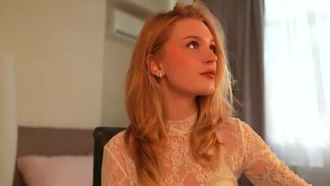 EMILY online show from September 28, 1:16 pm