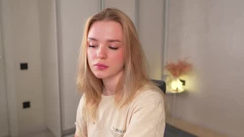 EMILY online show from November 9, 5:55 pm