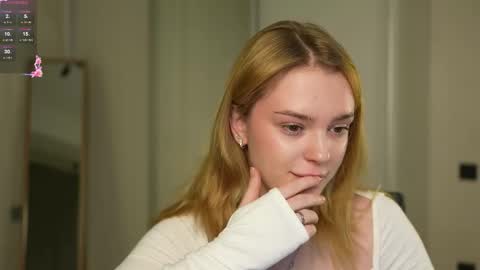 EMILY online show from November 24, 6:51 pm