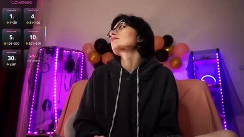 Lily Goddess online show from October 30, 8:05 am