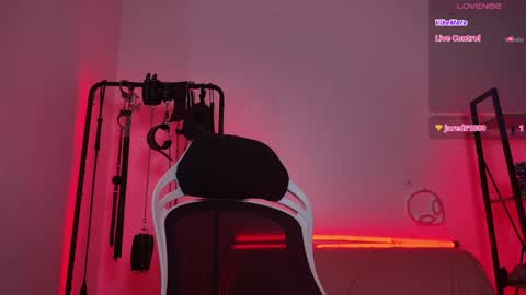 Snapshot of cyberxgoddess_ chatting on May 14, 6:09 am Lily Goddess online show from May 14, 6:09 am