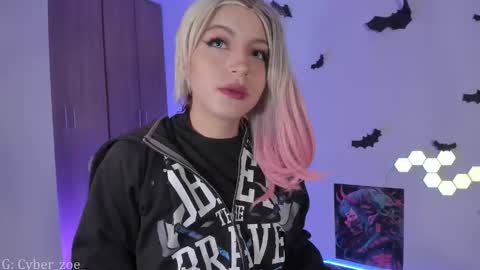 Snapshot of cyberzoe chatting on October 28, 10:41 am  cyber zoe   online show from October 28, 10:41 am