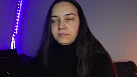 Snapshot of cyndee_winter chatting on December 17, 5:04 pm Cyndee Winter online show from December 17, 5:04 pm