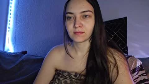 Snapshot of cyndee_winter chatting on December 27, 9:43 pm Cyndee Winter online show from December 27, 9:43 pm