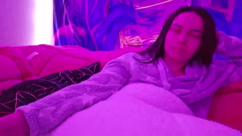 Snapshot of cyndee_winter chatting on January 12, 7:42 pm Cyndee Winter online show from January 12, 7:42 pm