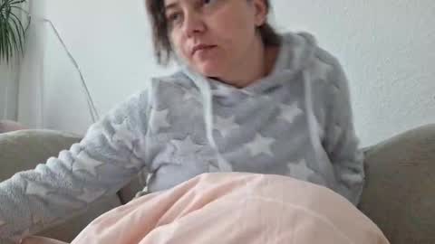 Snapshot of cyndee_winter chatting on October 4, 11:52 am Cyndee Winter online show from October 4, 11:52 am