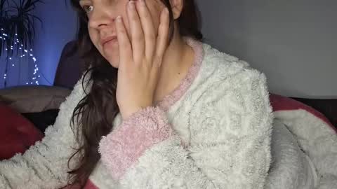 Snapshot of cyndee_winter chatting on October 22, 7:35 pm Cyndee Winter online show from October 22, 7:35 pm