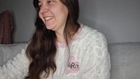 Snapshot of cyndee_winter chatting on October 27, 6:45 pm Cyndee Winter online show from October 27, 6:45 pm