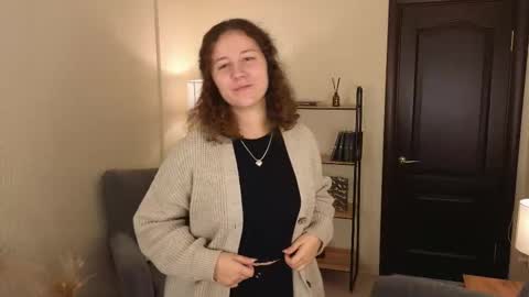 Lola online show from October 15, 1:22 pm