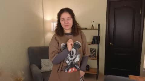 Lola online show from October 16, 1:12 pm