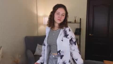 Lola online show from October 20, 1:11 pm