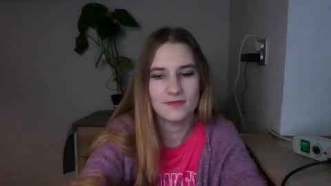 CyntiaNatural online show from December 3, 8:16 am