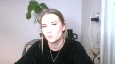 CyntiaNatural online show from December 14, 4:31 pm