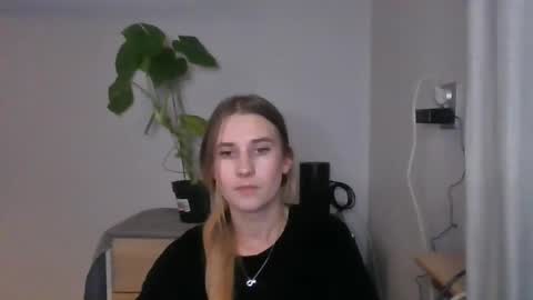 CyntiaNatural online show from December 14, 7:36 pm