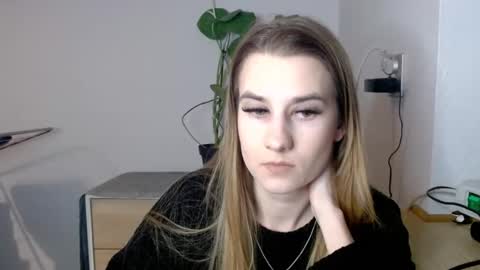 CyntiaNatural online show from February 4, 6:49 pm