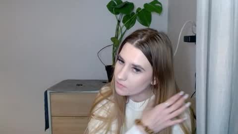 CyntiaNatural online show from February 11, 5:07 pm