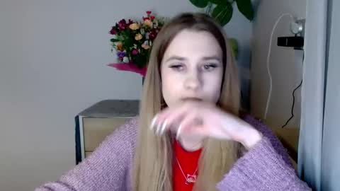 CyntiaNatural online show from February 17, 5:10 pm