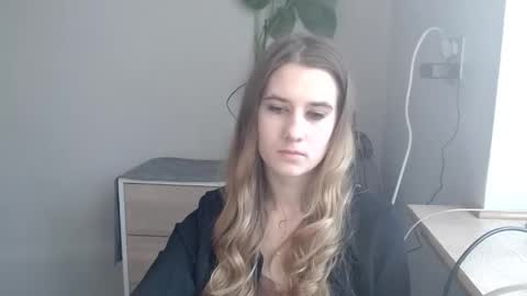 CyntiaNatural online show from March 6, 7:25 am