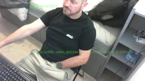 Chris online show from April 13, 7:47 am