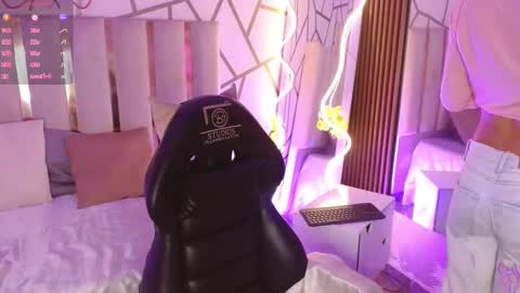 cyrus_tay online show from February 23, 12:24 pm