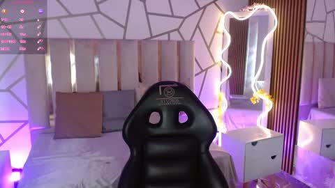 cyrus_tay online show from March 7, 2:58 pm