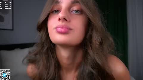 Isabella online show from November 28, 1:08 am