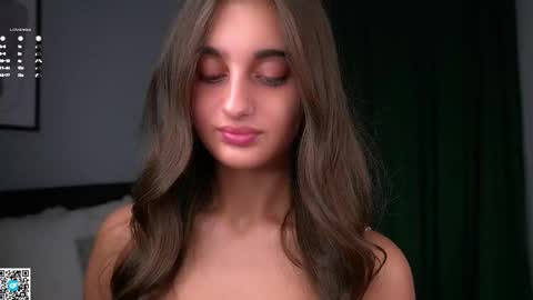 Isabella online show from November 29, 1:08 am