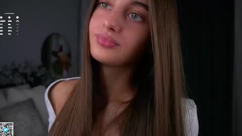 Isabella online show from December 15, 1:10 am