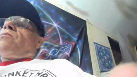 Snapshot of czechlove chatting on October 5, 12:14 pm Andrew Thomas online show from October 5, 12:14 pm