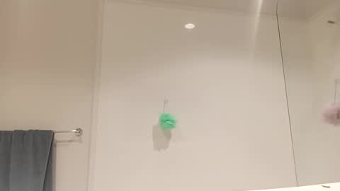 D online show from October 13, 8:58 am