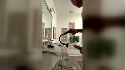 d1pounder online show from April 21, 5:36 am