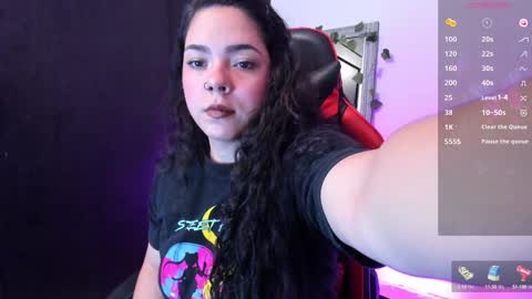 Snapshot of d4rklover2024 chatting on January 19, 5:05 am Anna modelo independiente online show from January 19, 5:05 am