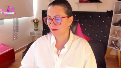 Mia  online show from September 29, 2:22 pm