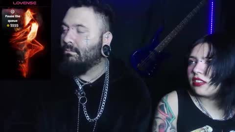 da_dark_room online show from November 10, 5:06 am