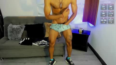 Snapshot of daarkomalfoy chatting on December 18, 8:57 pm Mauricio online show from December 18, 8:57 pm