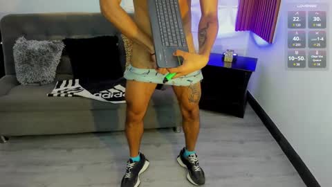 Snapshot of daarkomalfoy chatting on December 19, 12:02 am Mauricio online show from December 19, 12:02 am